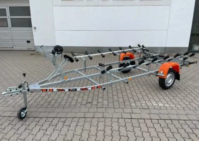 Thomas BT 750 L (GUMIHAJÓKNAK)
